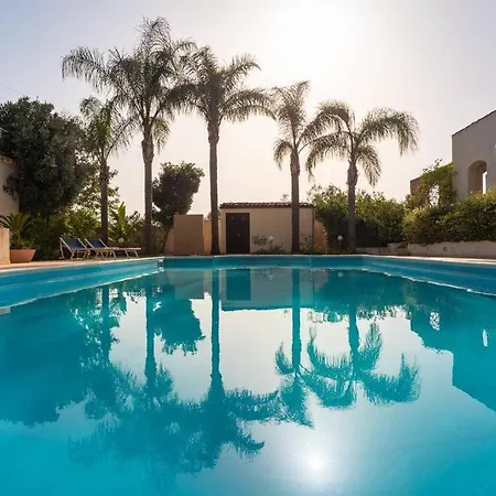 Villa Amurusanza - Dependance Con Piscina Triscina